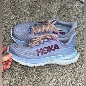 Brand new looking Mach 5 Hokas!